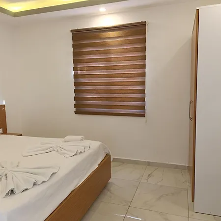 3houseapart