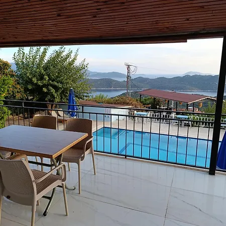 3houseapart
